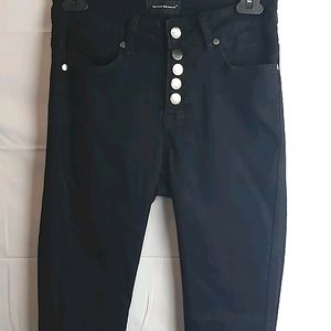 The style between us. Skinny black Sz 5
